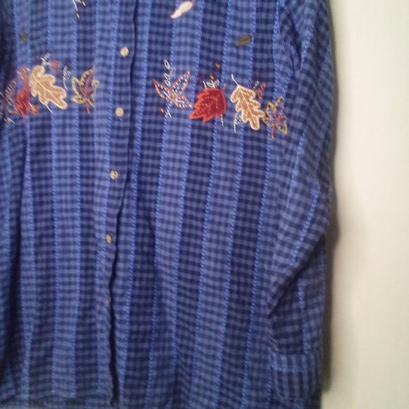 Bobbie Brooks Shirt L Women Long Sleeve Fall Leaves Button Up Plaid Blue - Picture 9 of 15
